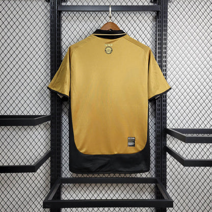 01/02 Manchester United Retro Away Jersey
