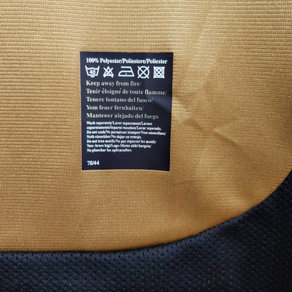 01/02 Manchester United Retro Away Jersey